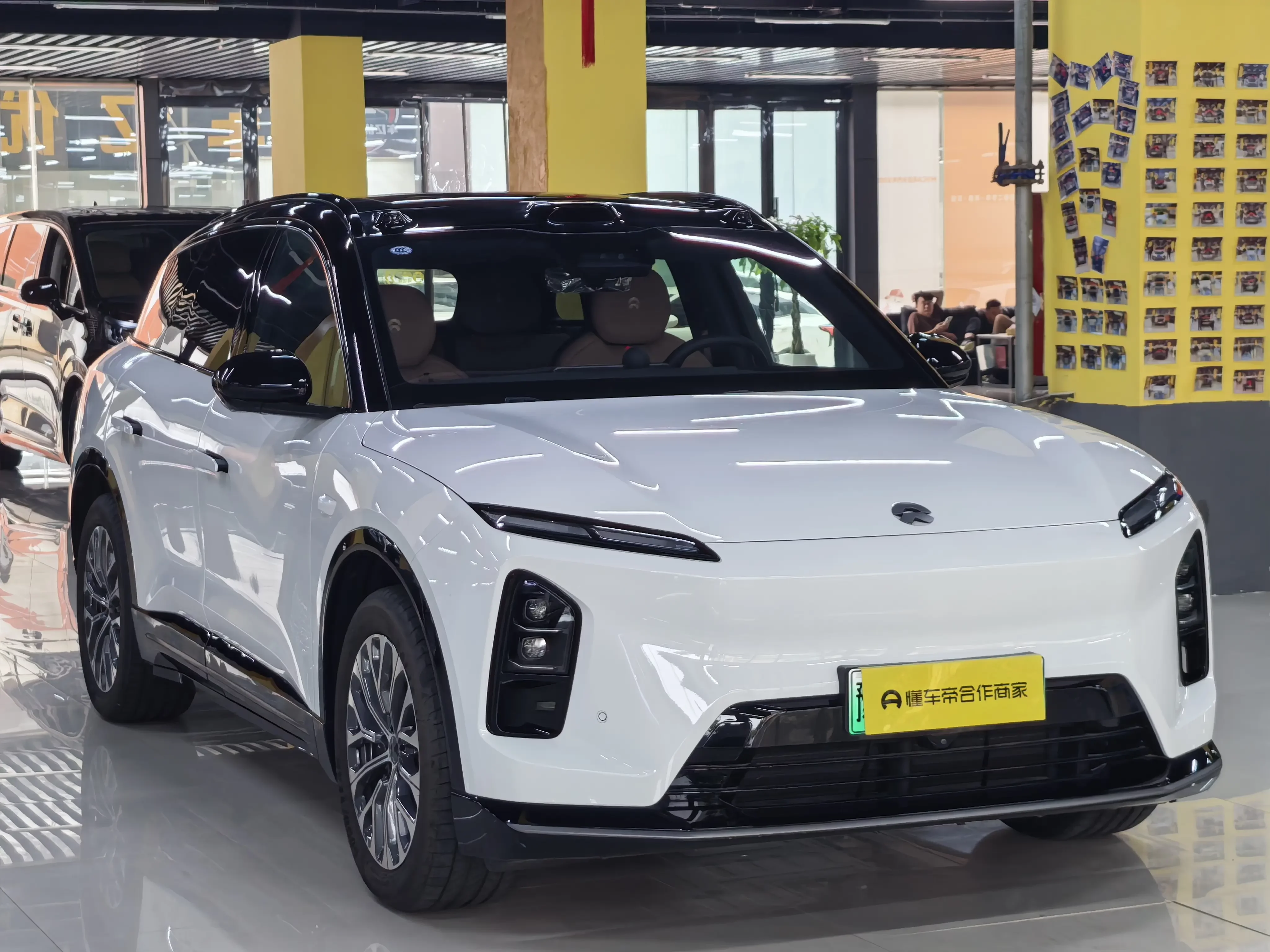 NIO ES6