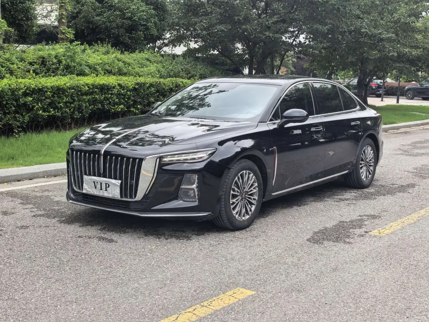 Hongqi H5