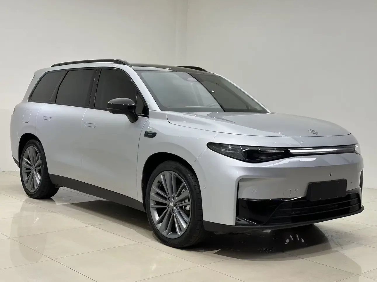 Leapmotor C16