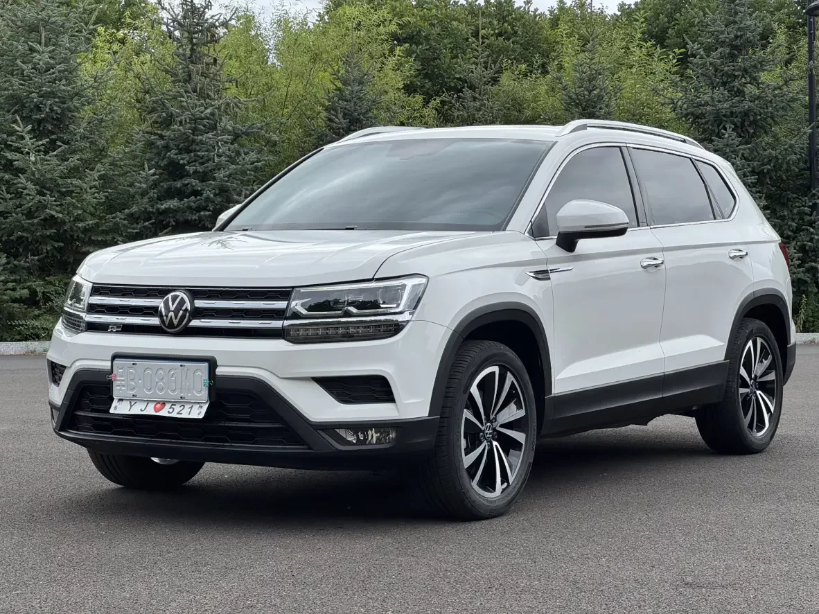 VOLKSWAGEN THARU