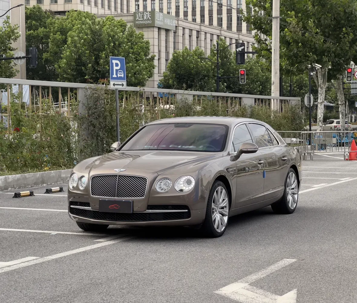 Bentley galloping