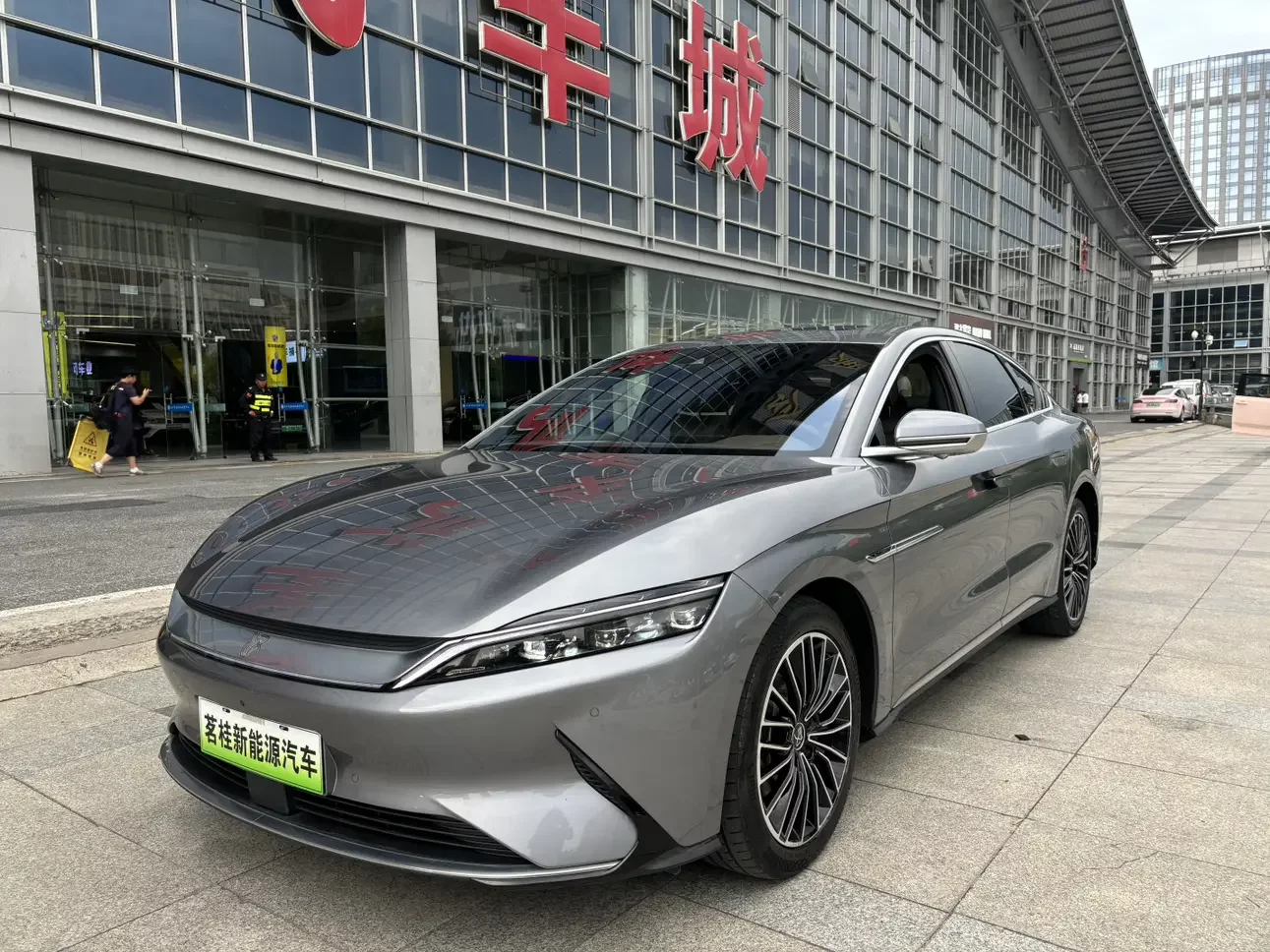 BYD Han EV