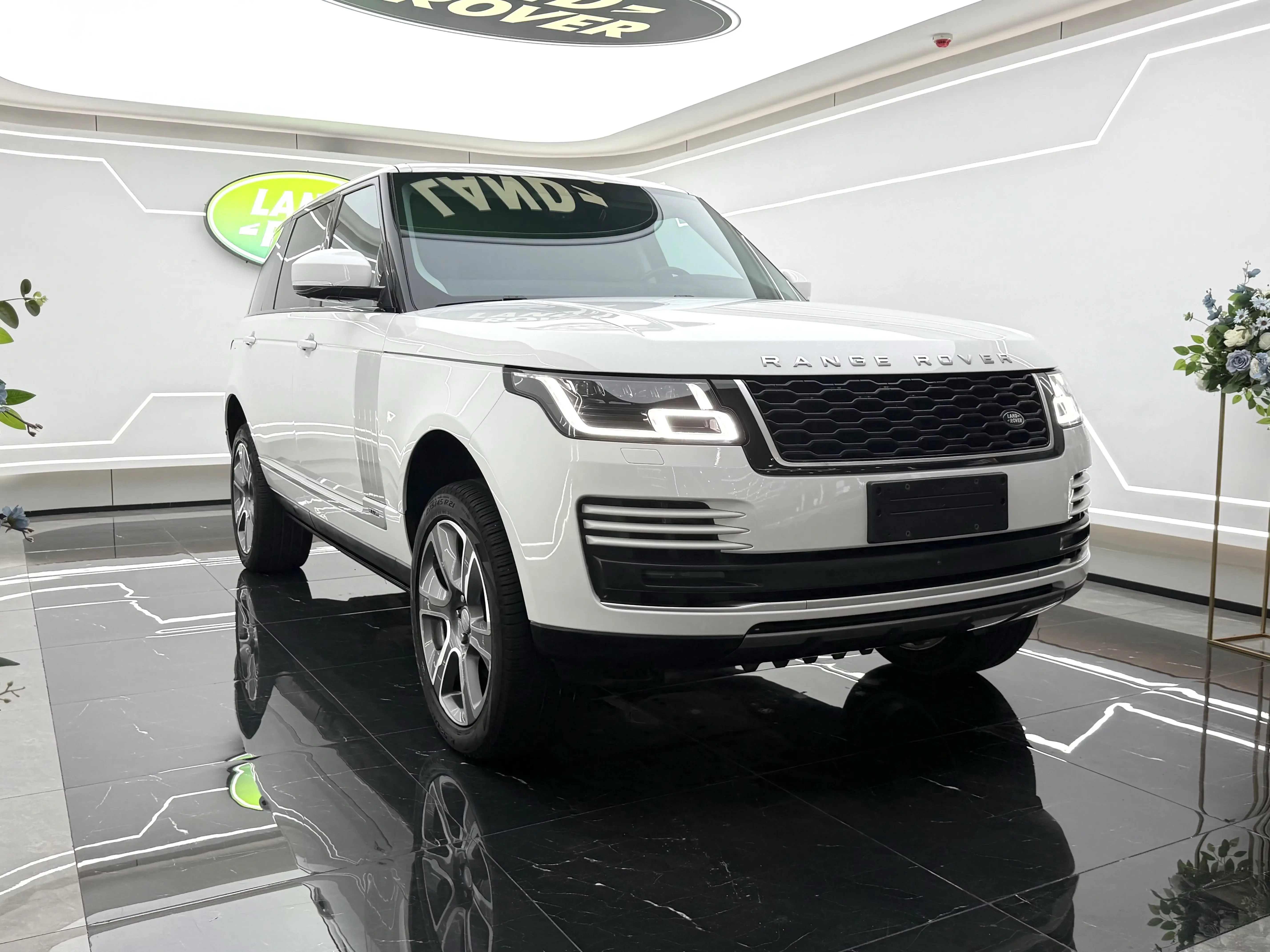 Land Rover range rover