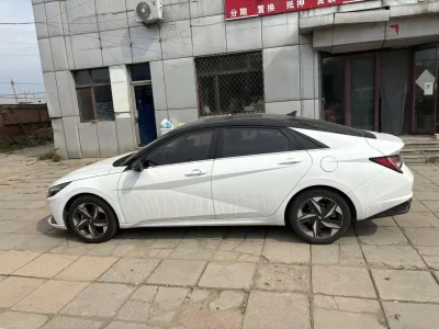 Hyundai Elantra