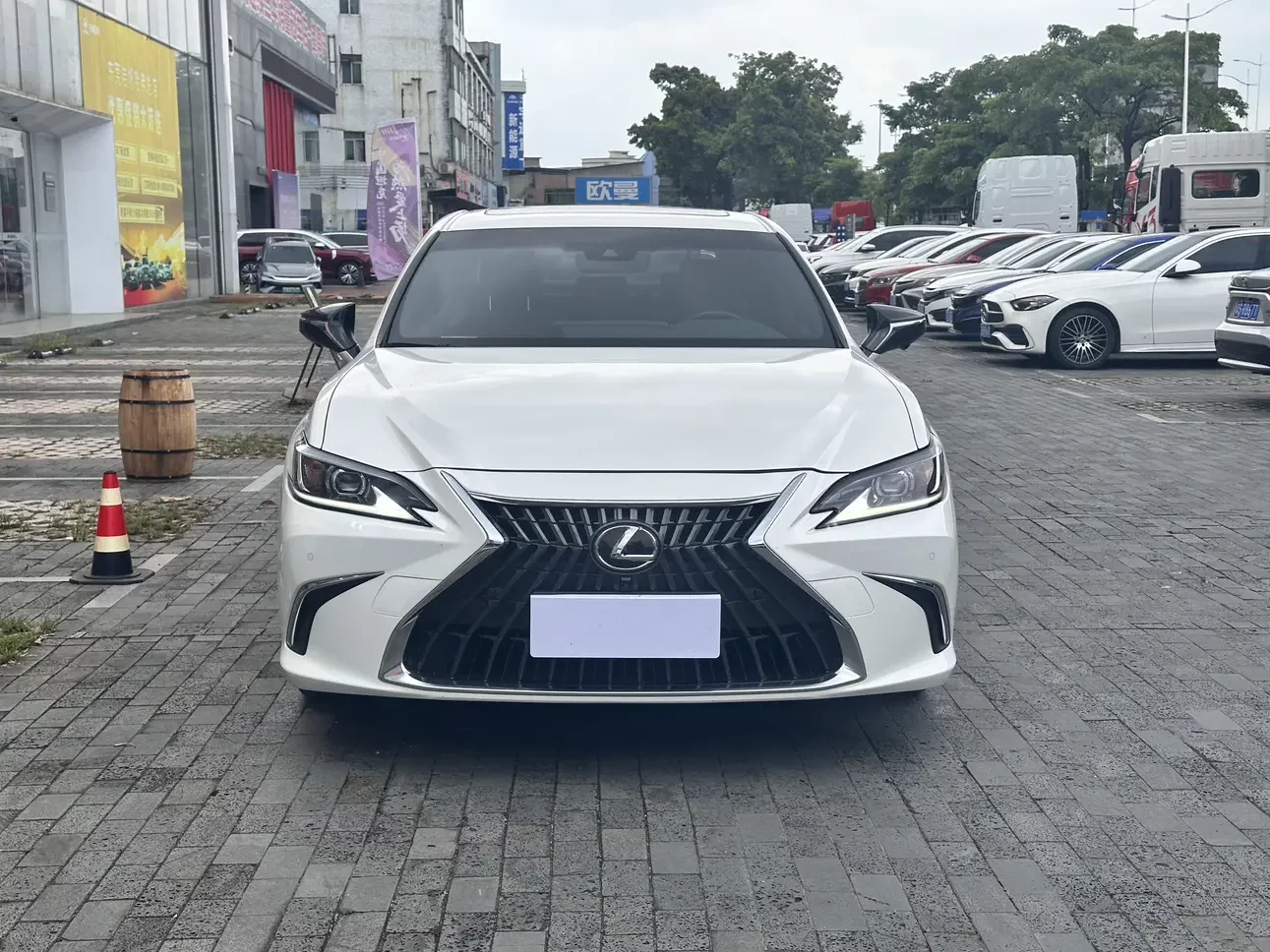 Lexus ES