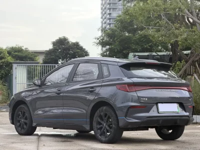 BYD e2