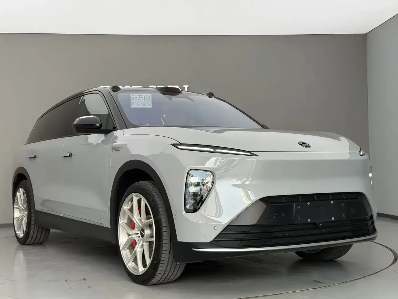 NIO ES8