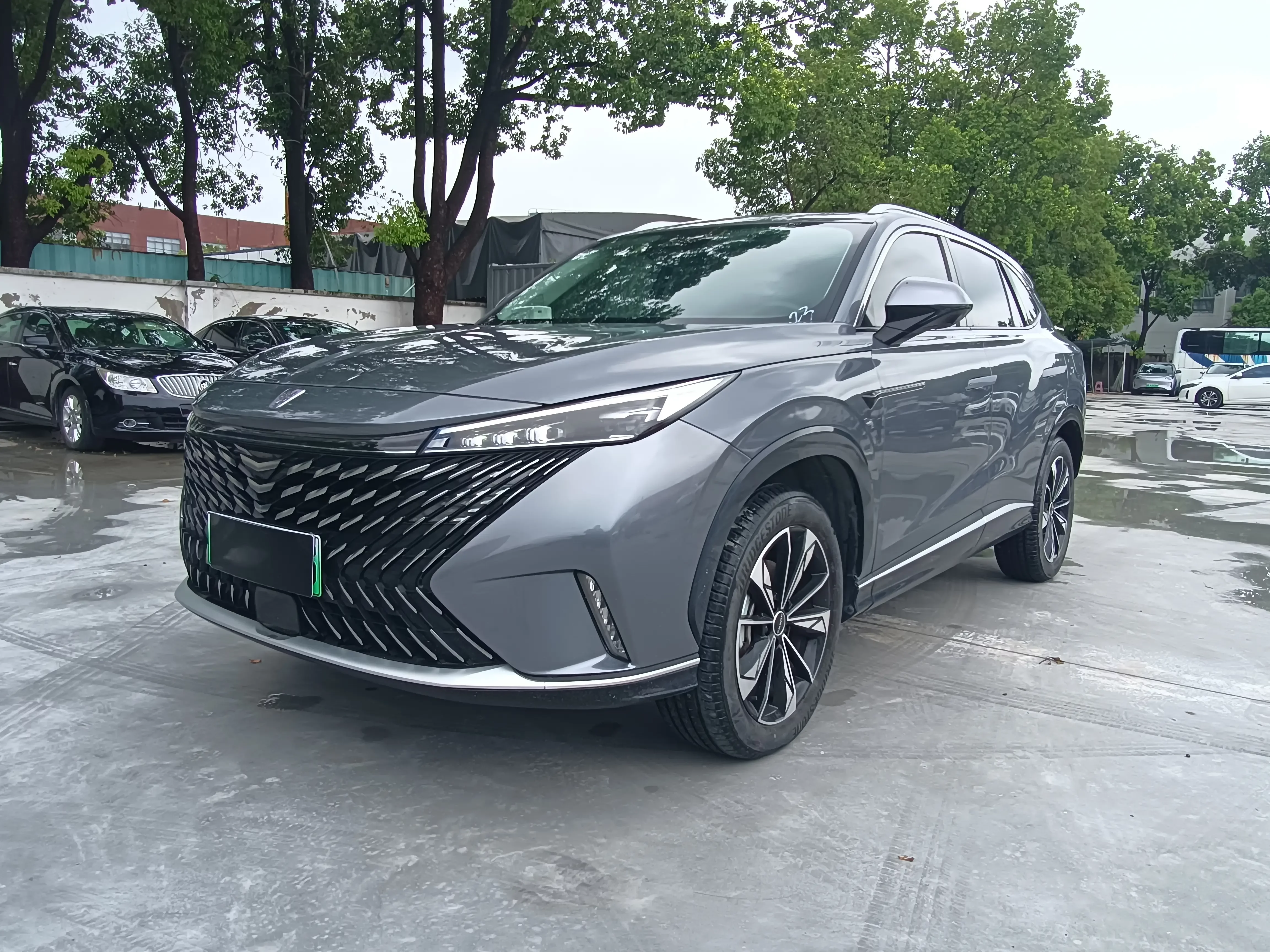 Roewe eRX5