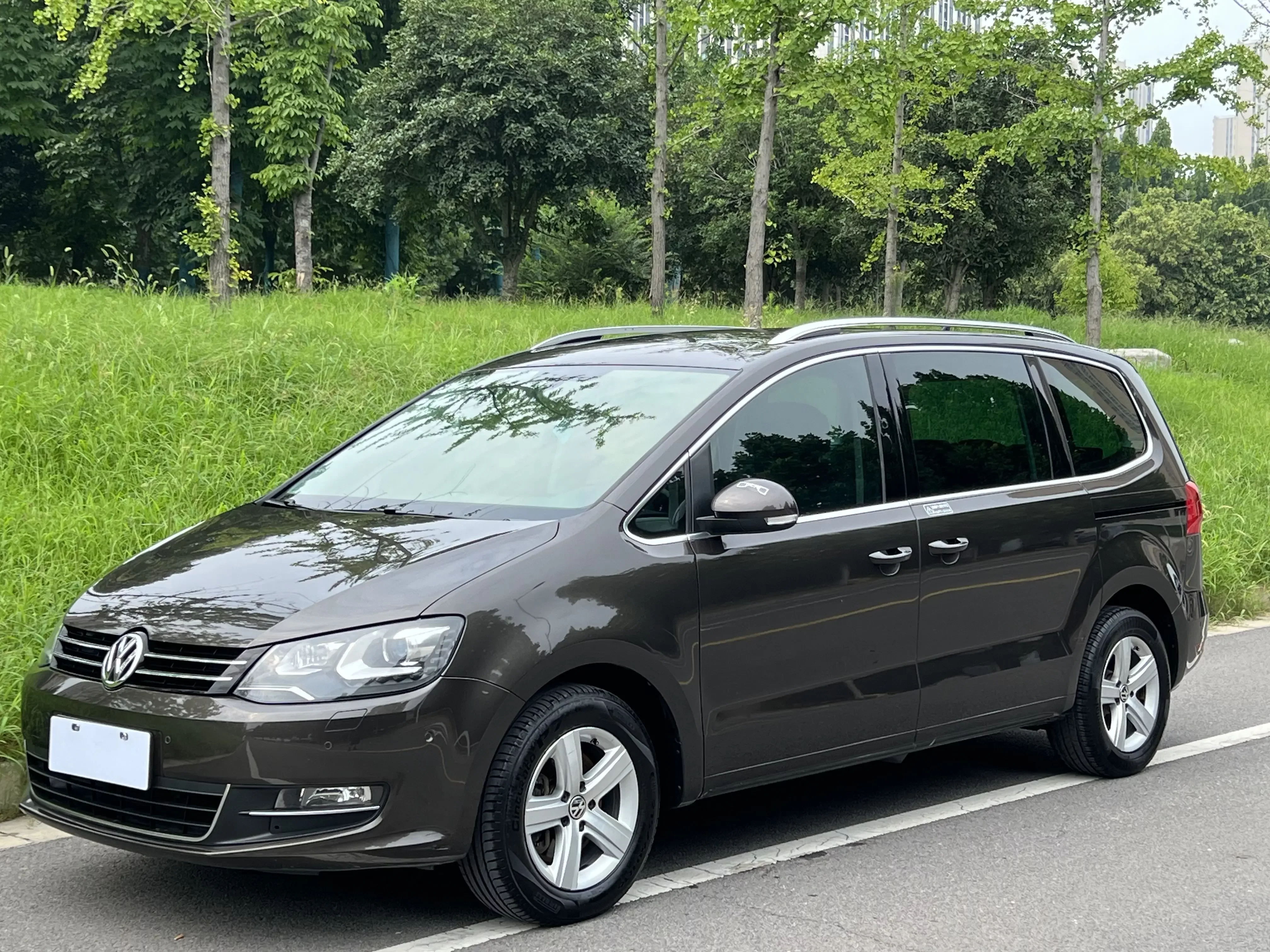 Volkswagen Sharon 2016