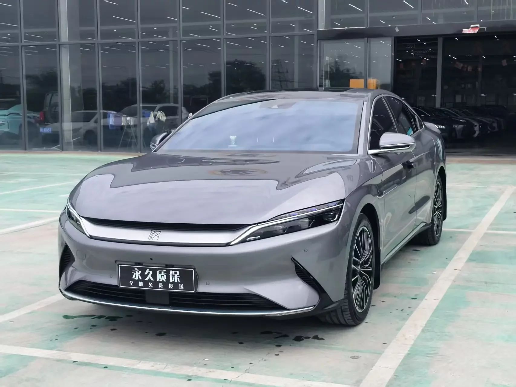 BYD Han EV