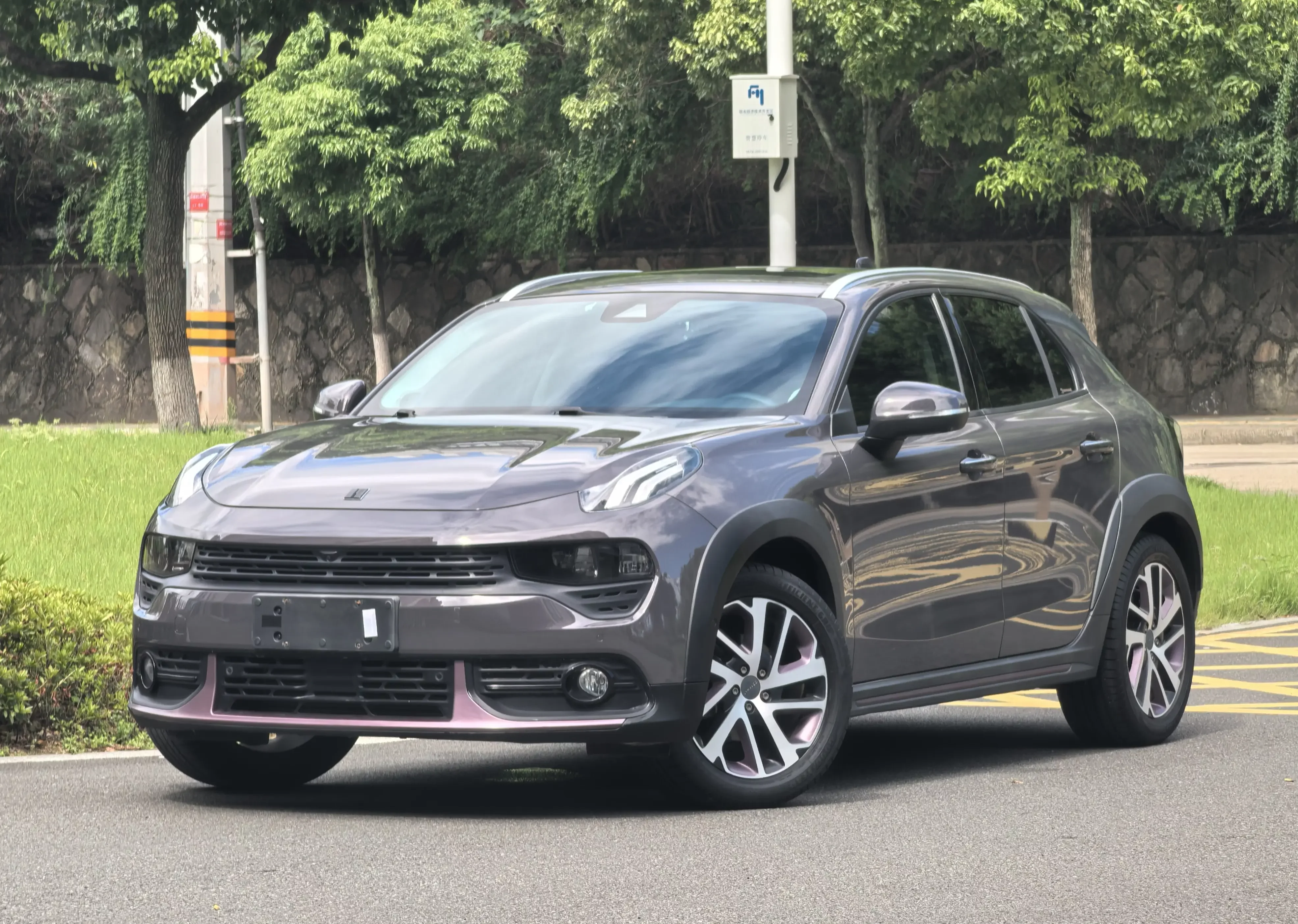 Lynk & Co 02