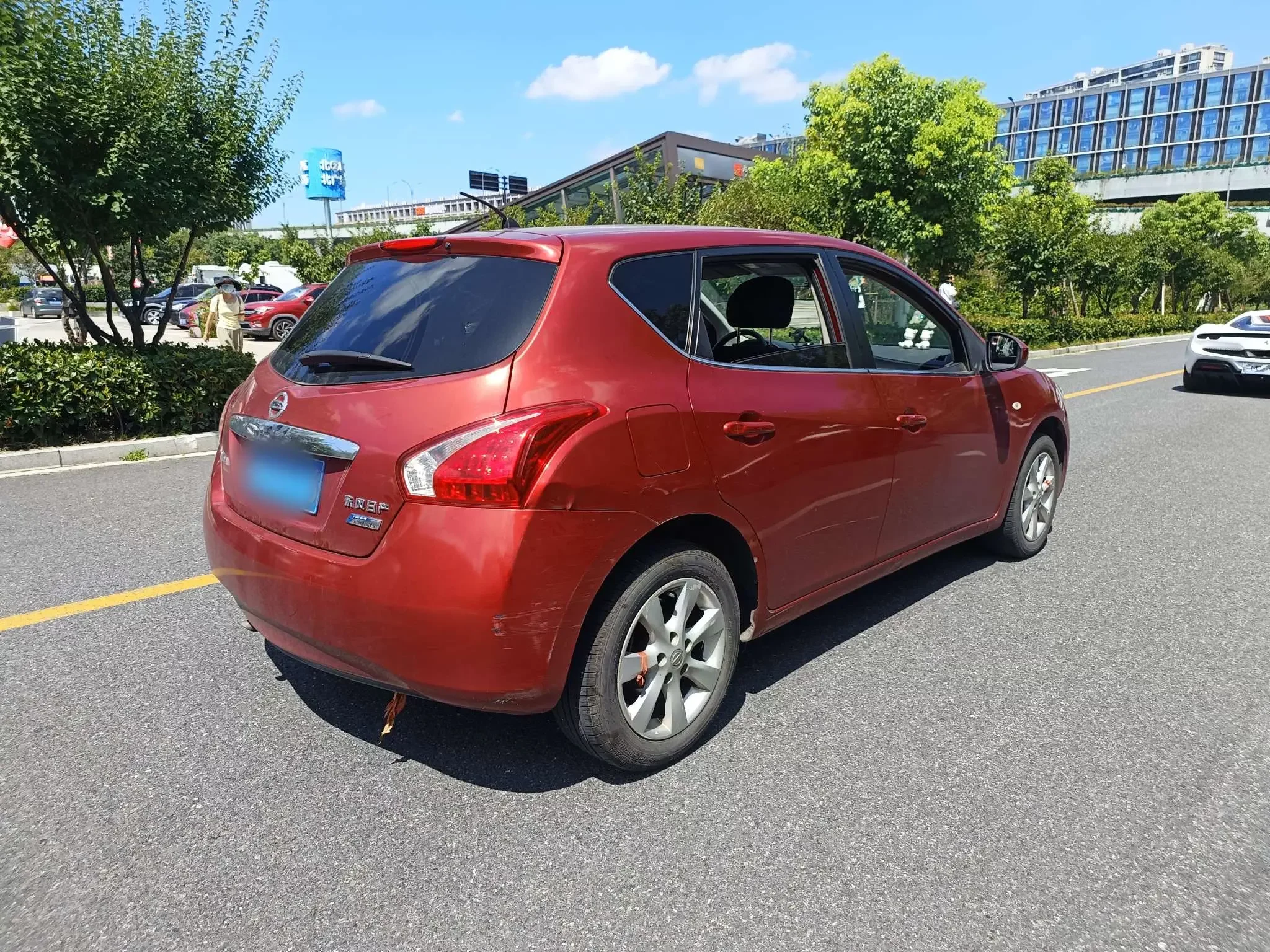 Nissan Tiida