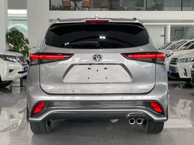 Toyota Crown Kluger