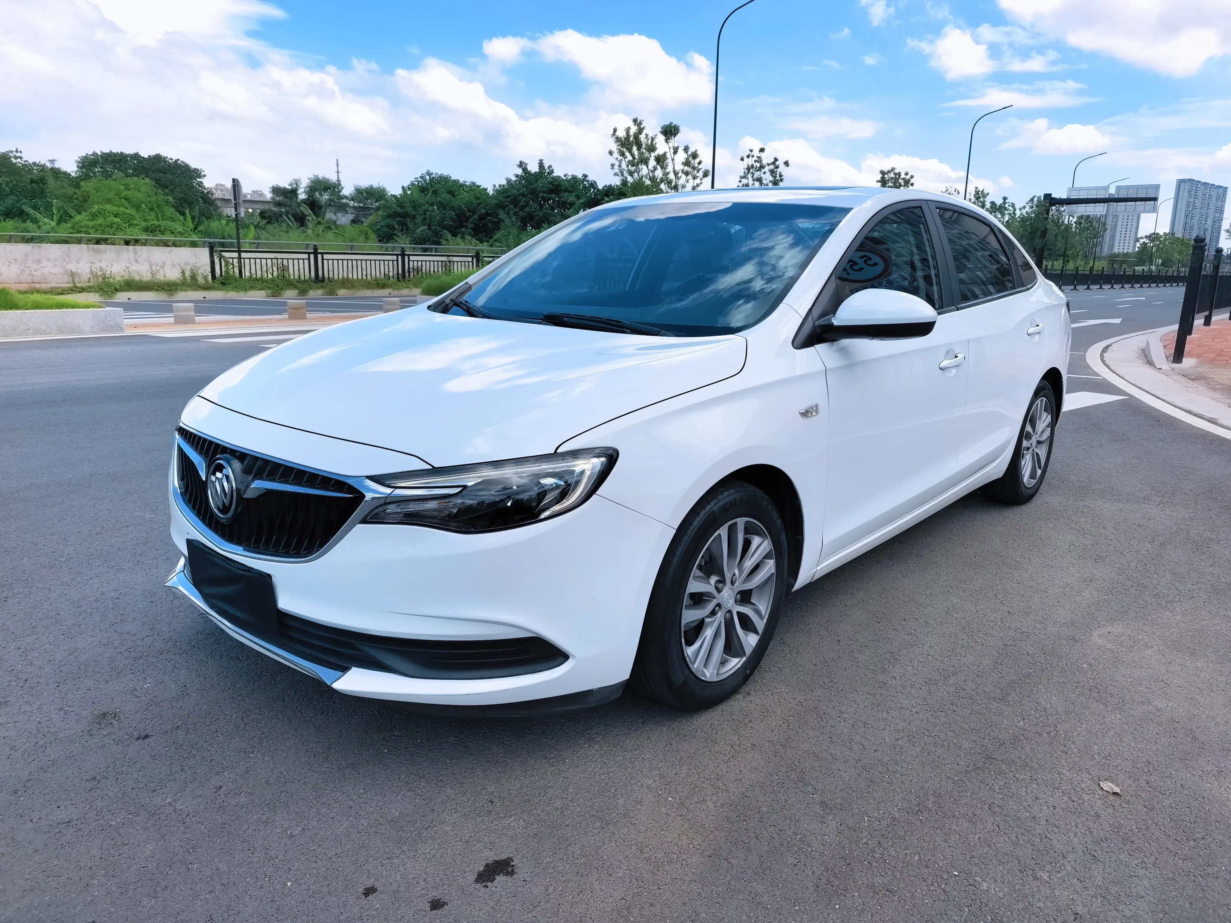 Buick Yinglang