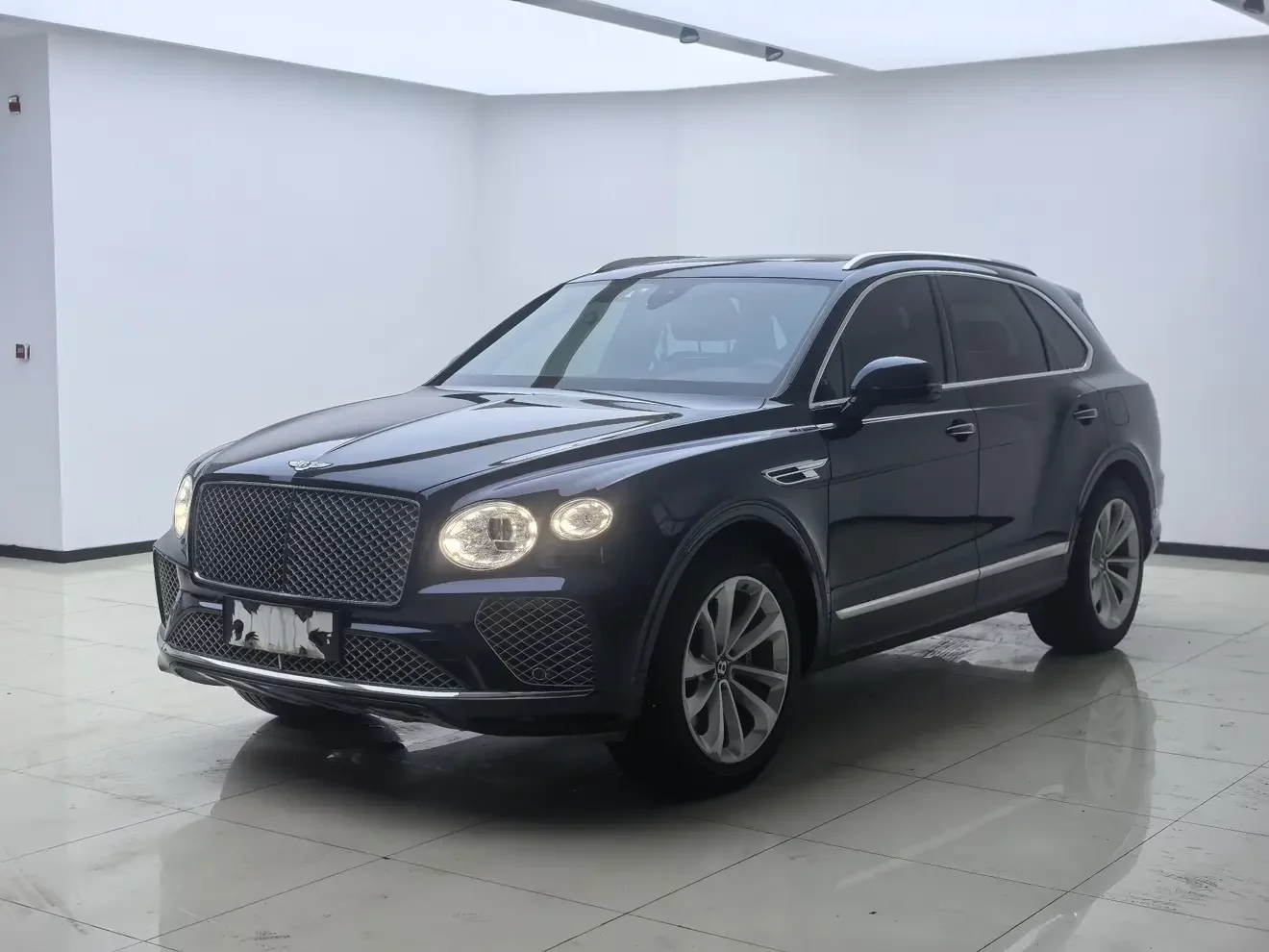 Bentley Bentayga PHEV