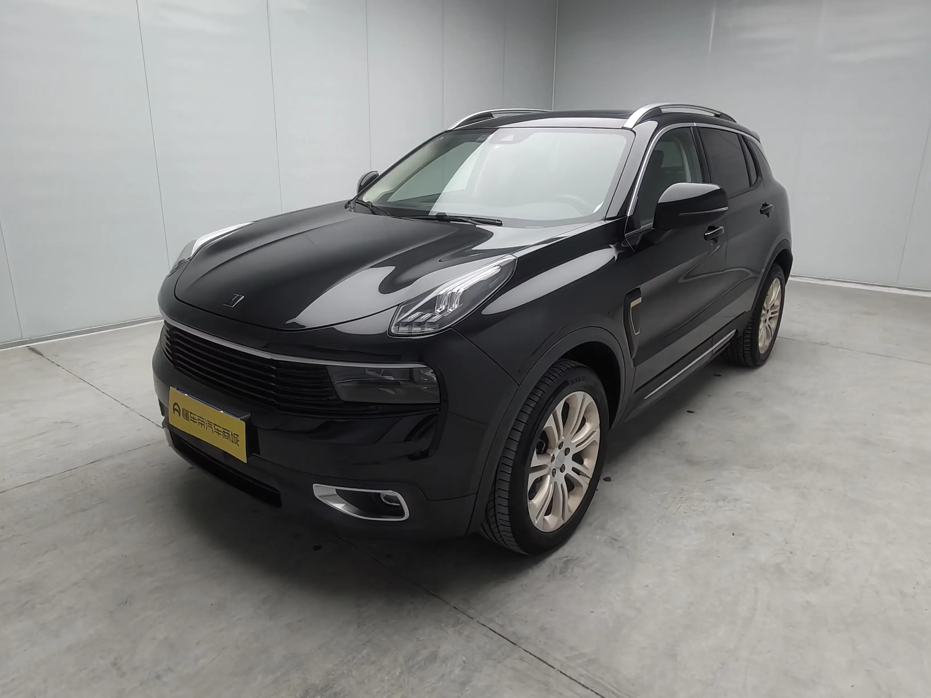 Lynk & Co 01