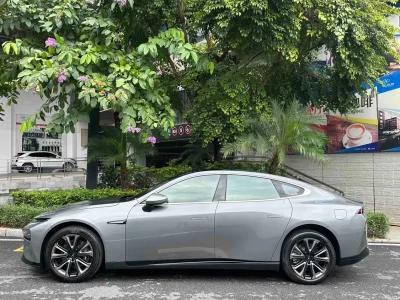 XPeng P7