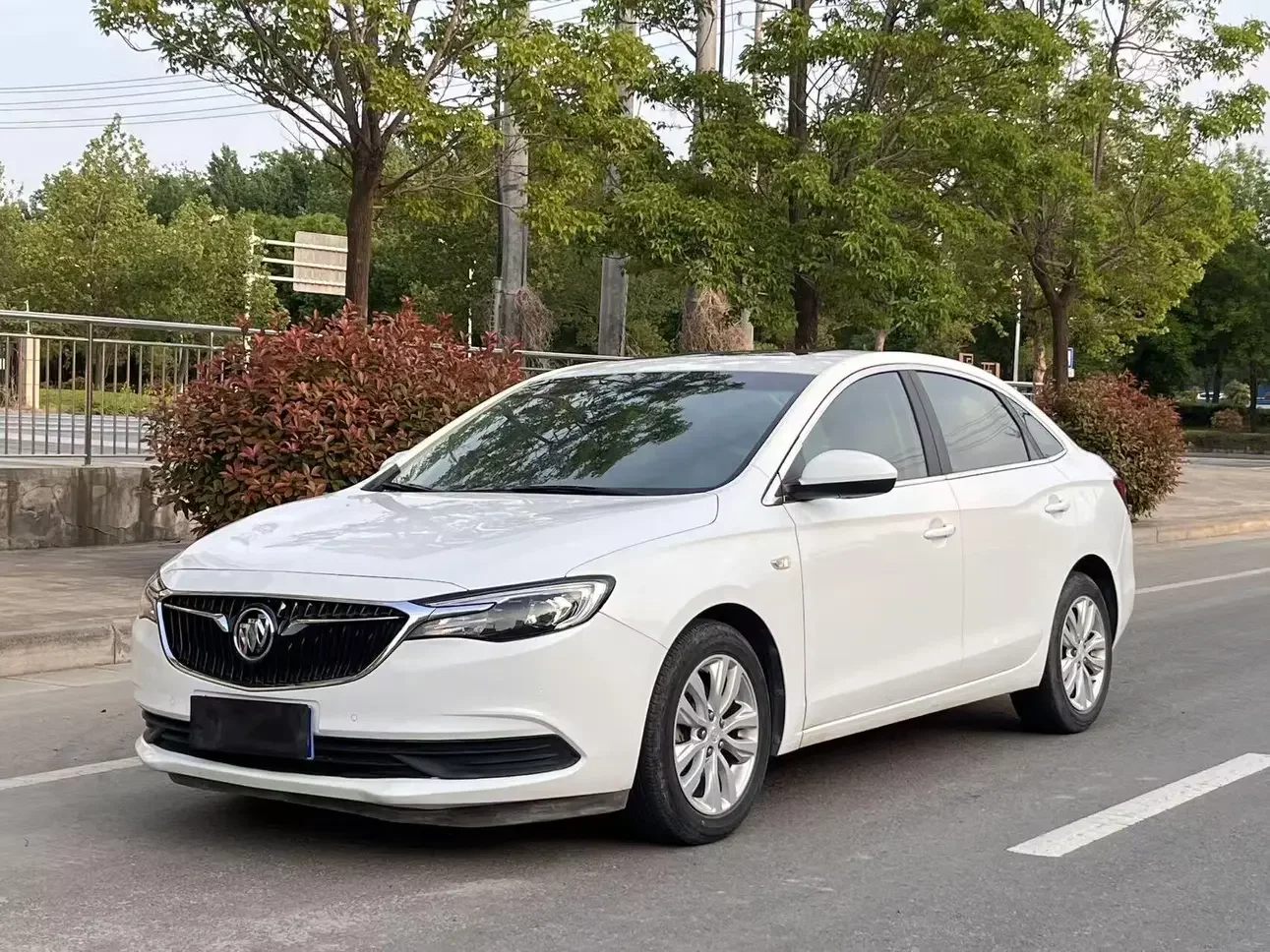 Buick Yinglang  из Китая