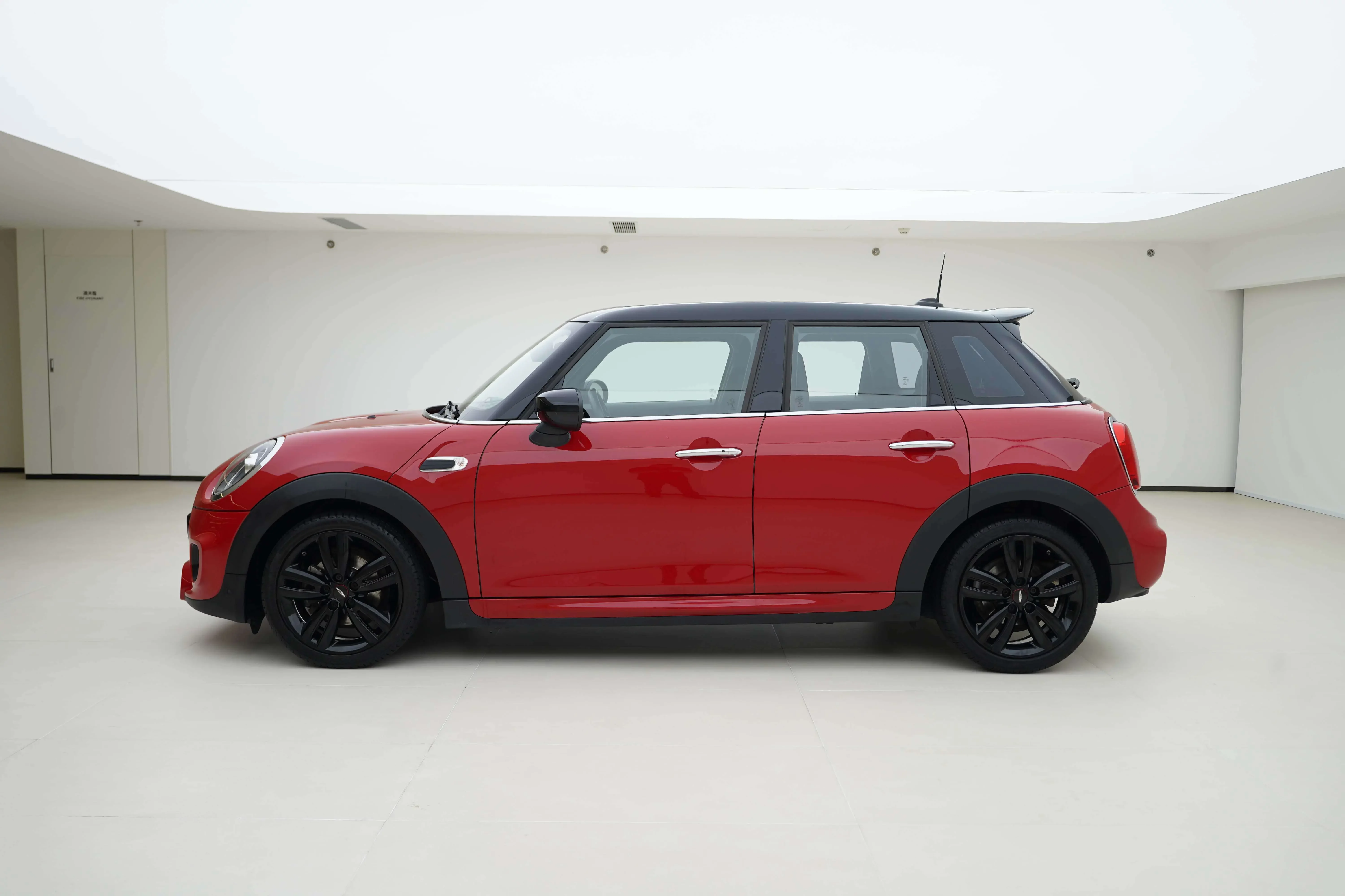 MINI MINI