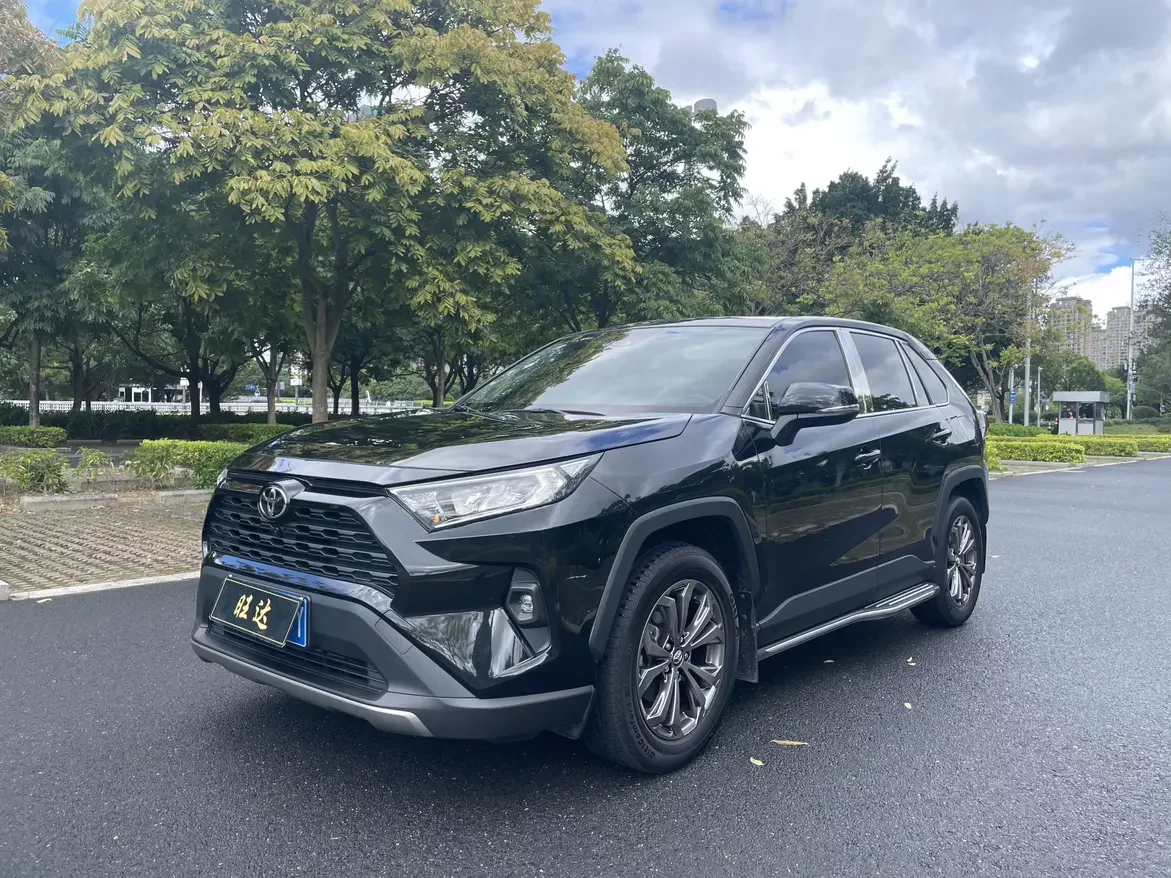 TOYOTA RAV4