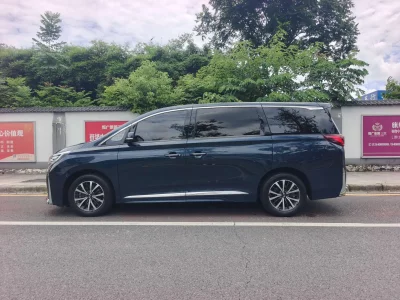 GAC Trumpchi M8
