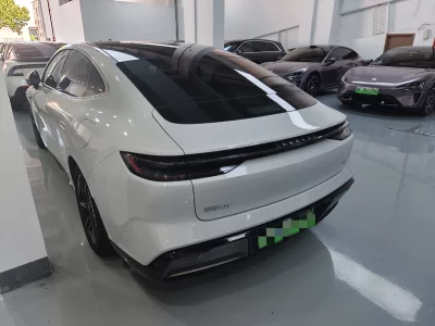 Geely Galaxy E8