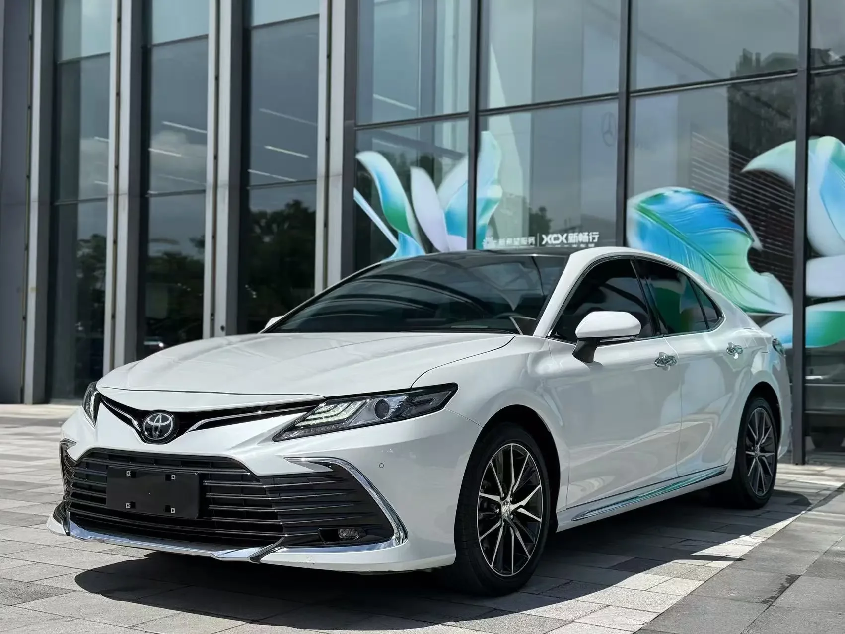 TOYOTA CAMRY