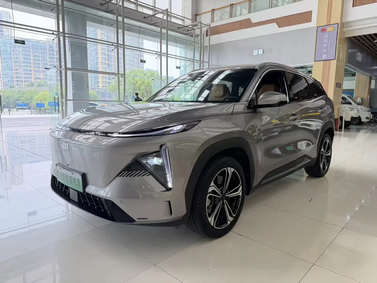 GEELY GALAXY L7