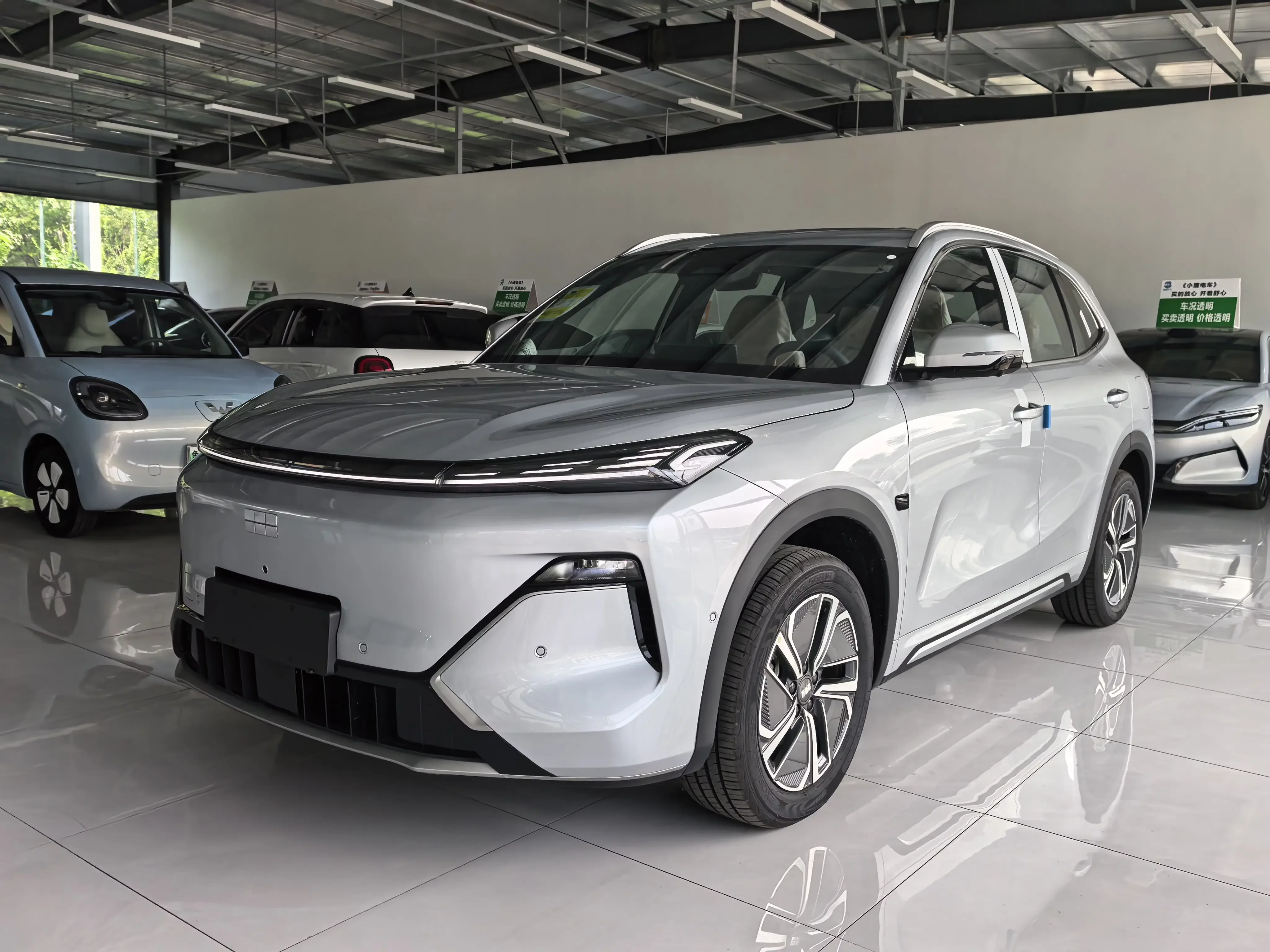Geely Galaxy Starship 7 EM-i  из Китая