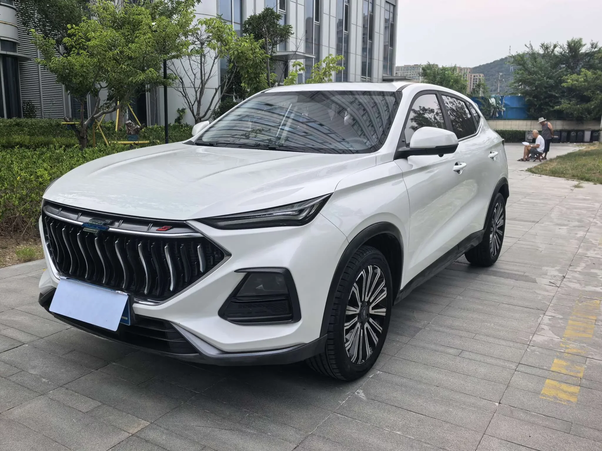 Oshan Changan Auchan X5