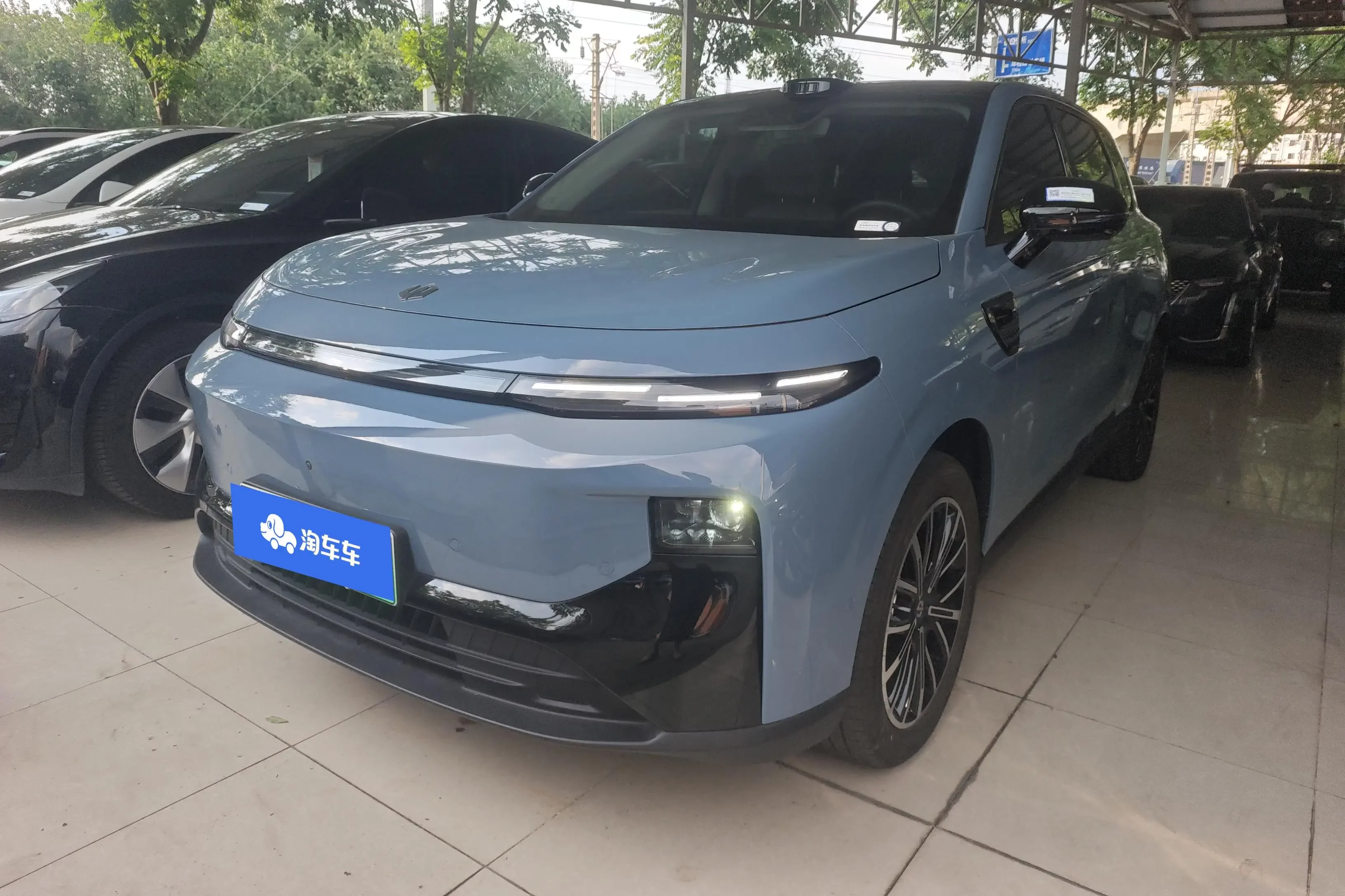 Leapmotor B10