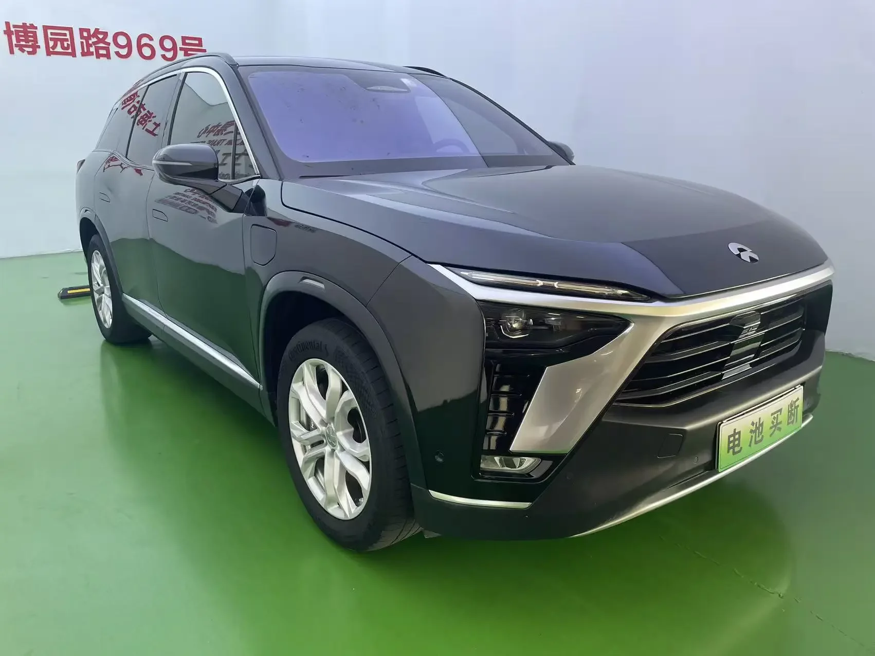 NIO ES8