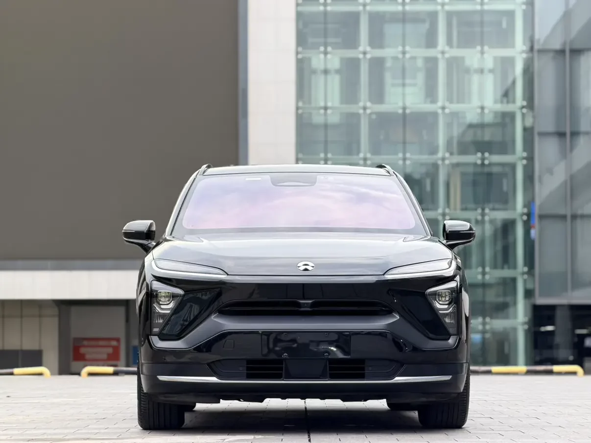 NIO ES6
