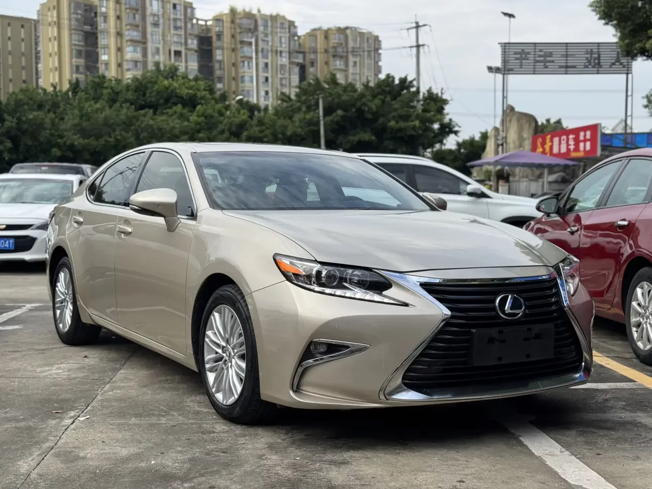 Lexus ES