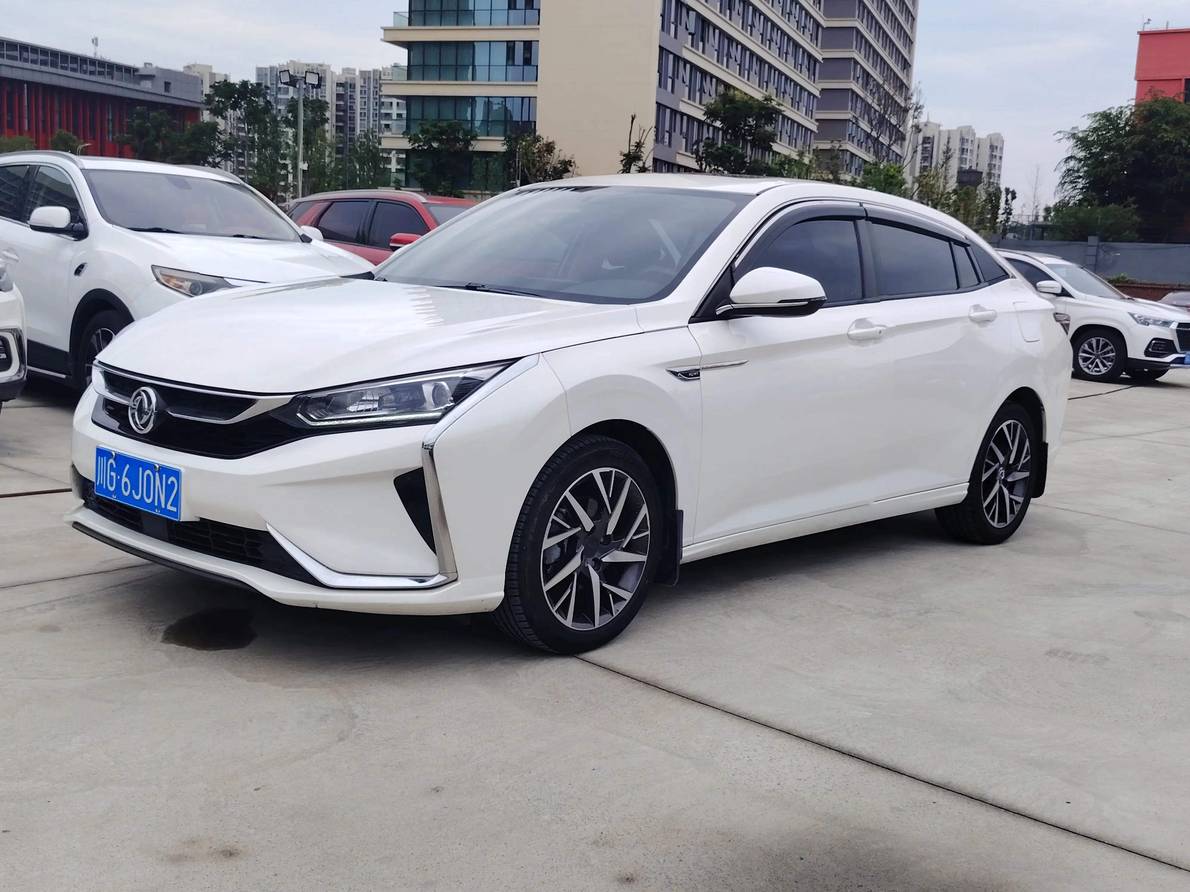 Dongfeng Yixuan