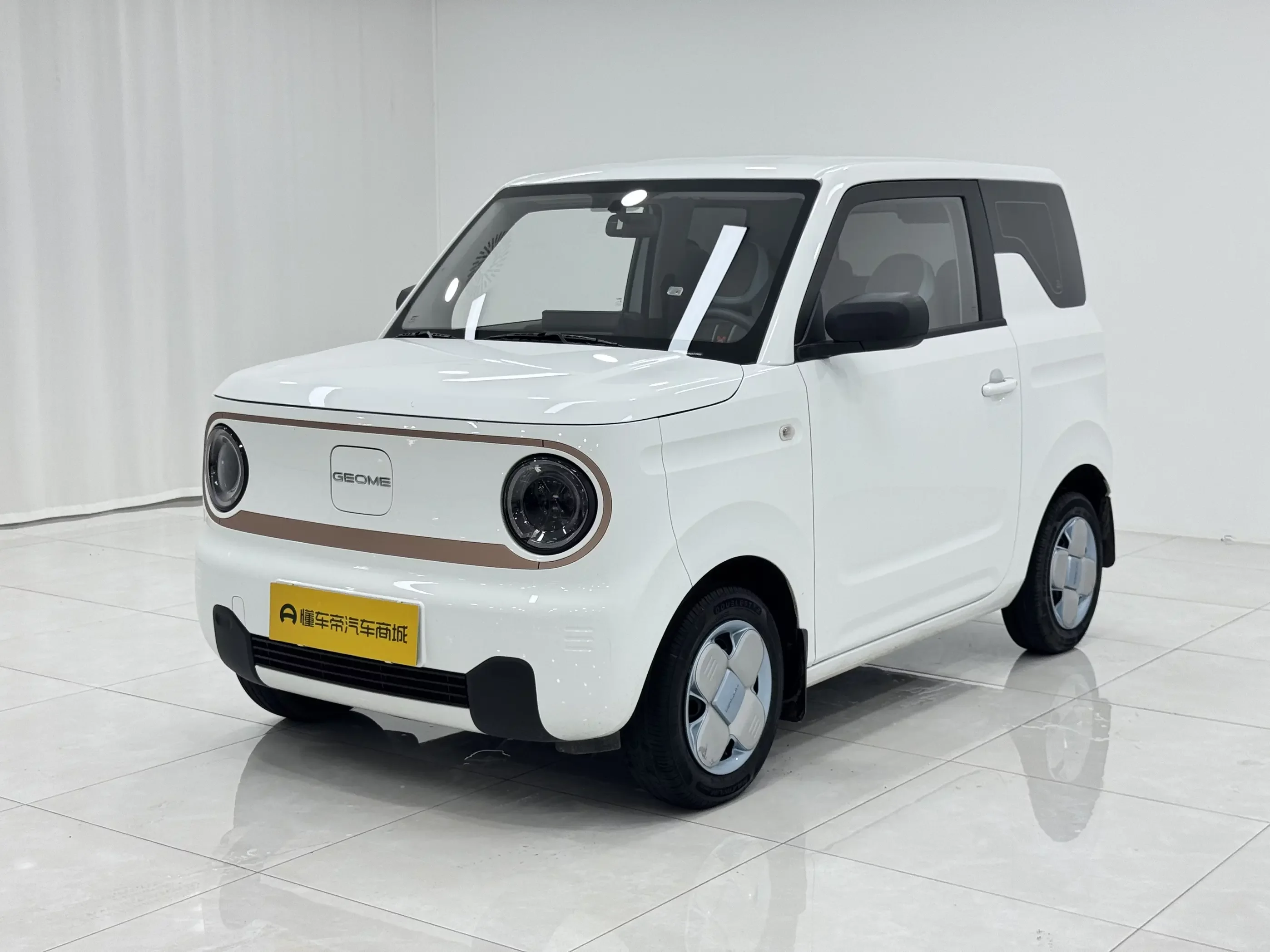 Geely panda