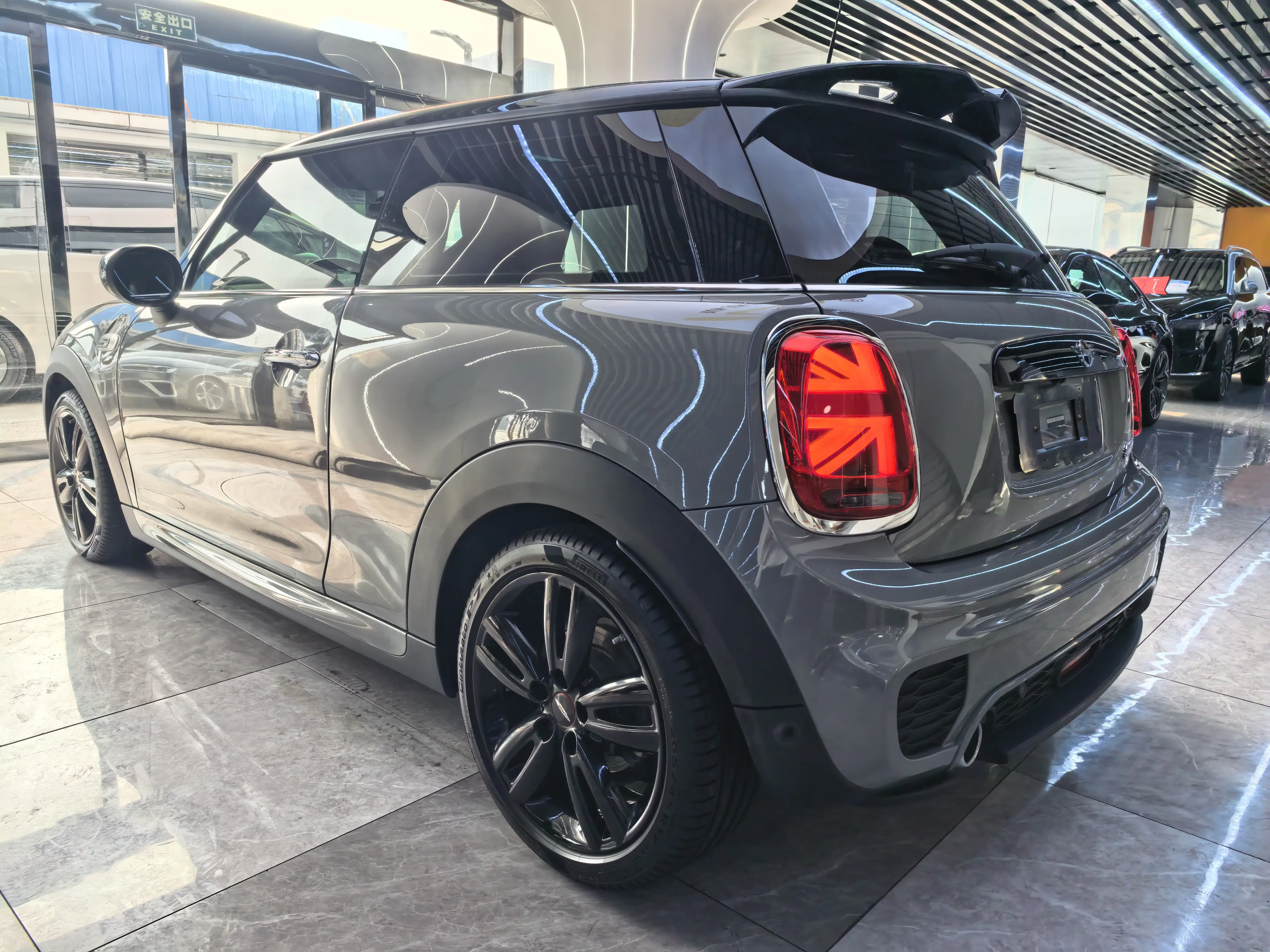 MINI MINI