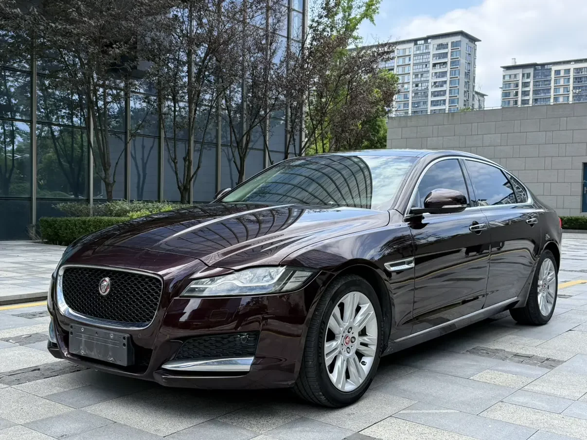 Jaguar XFL