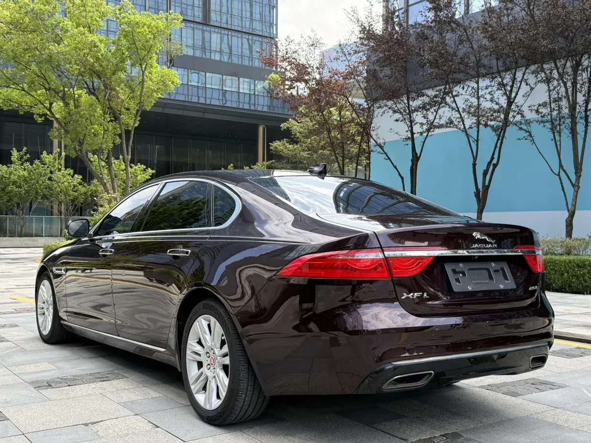 Jaguar XFL