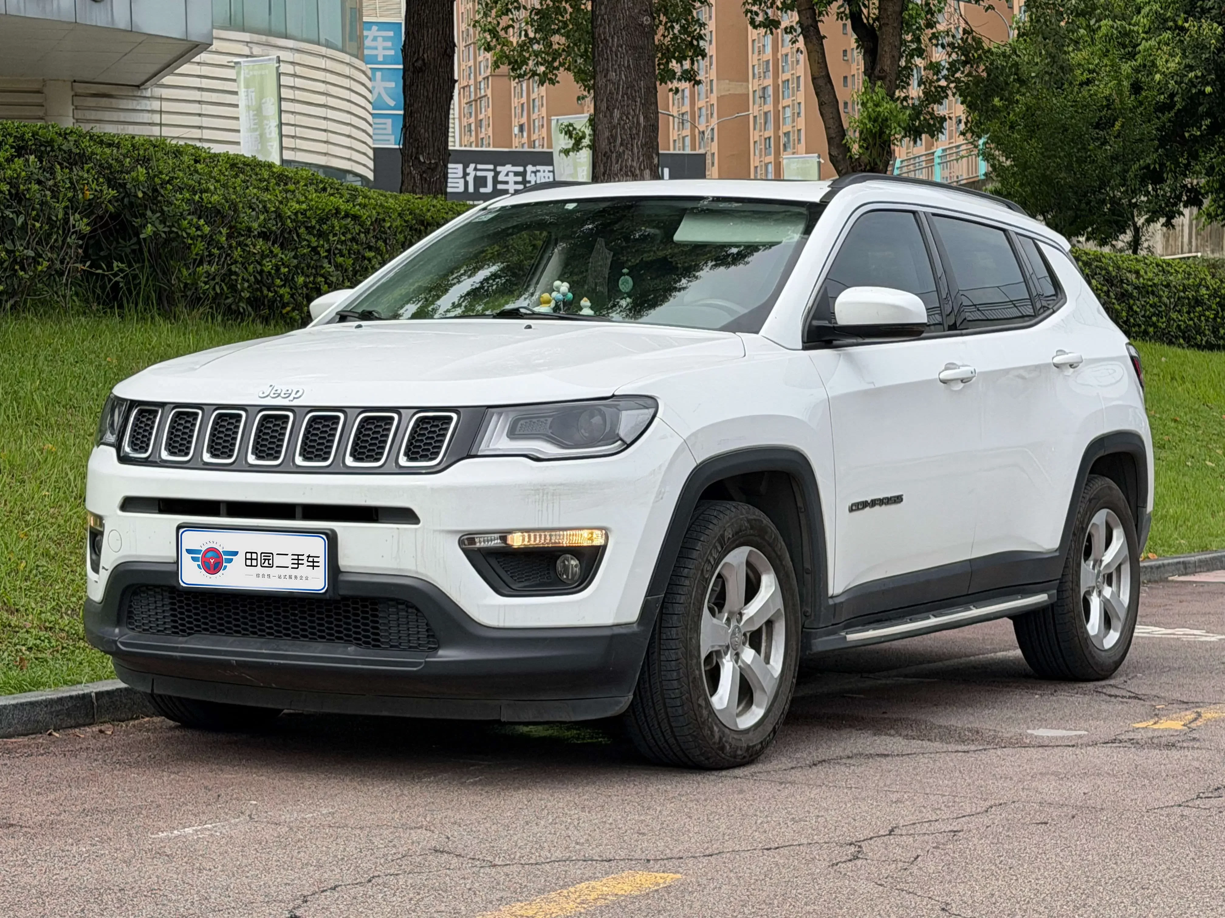 Jeep Guide to