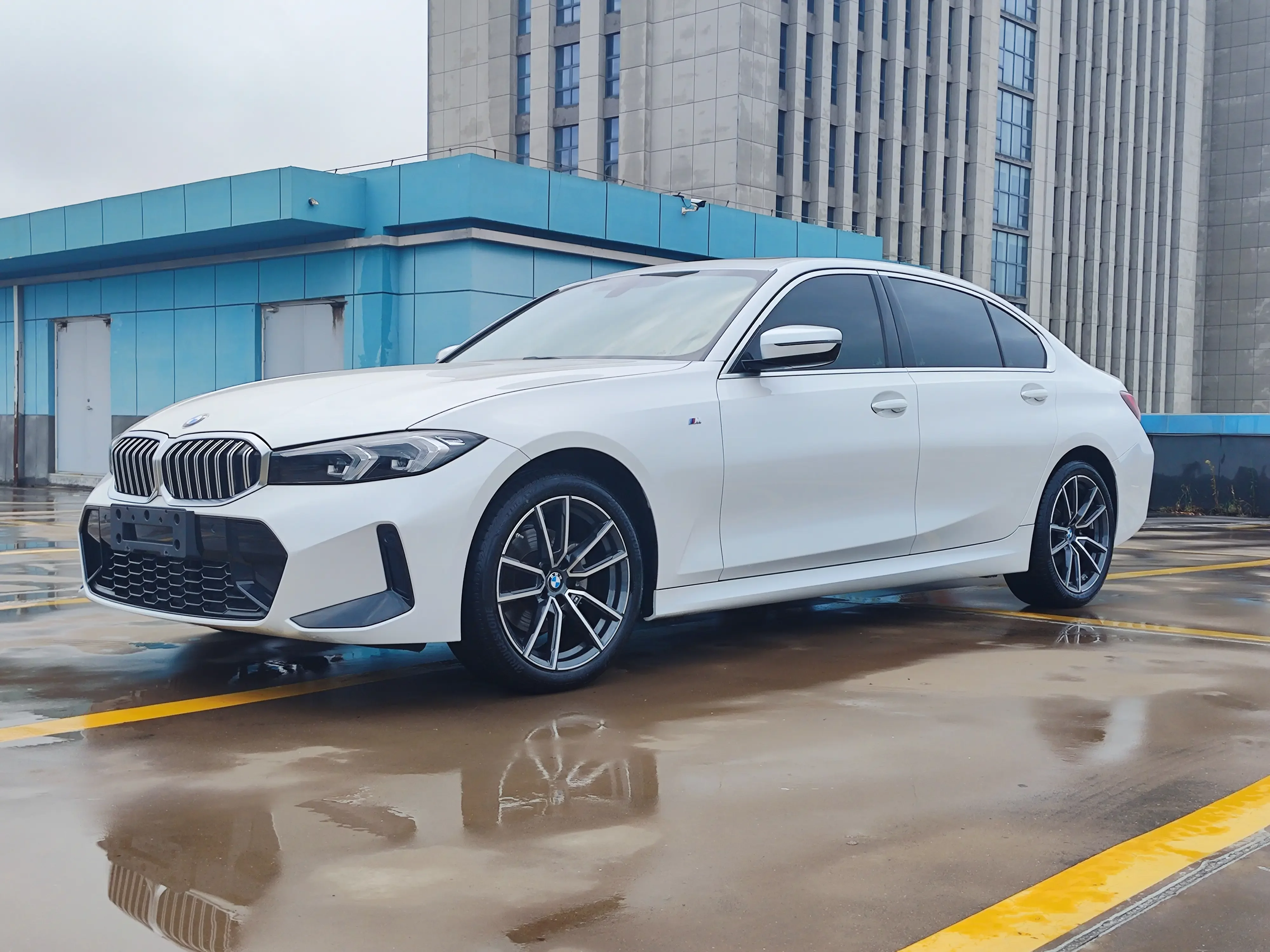 BMW 3-SERIES