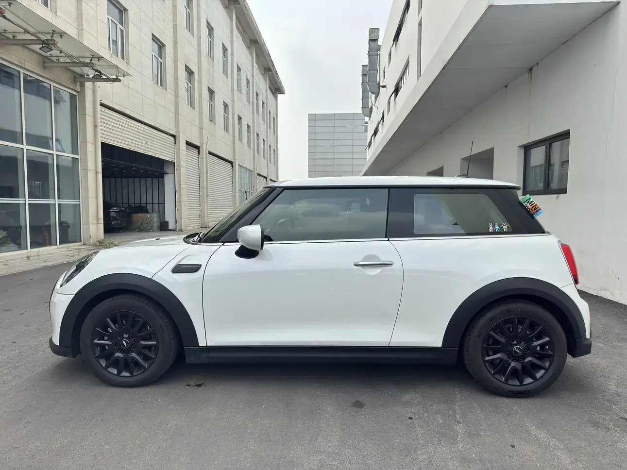 MINI MINI