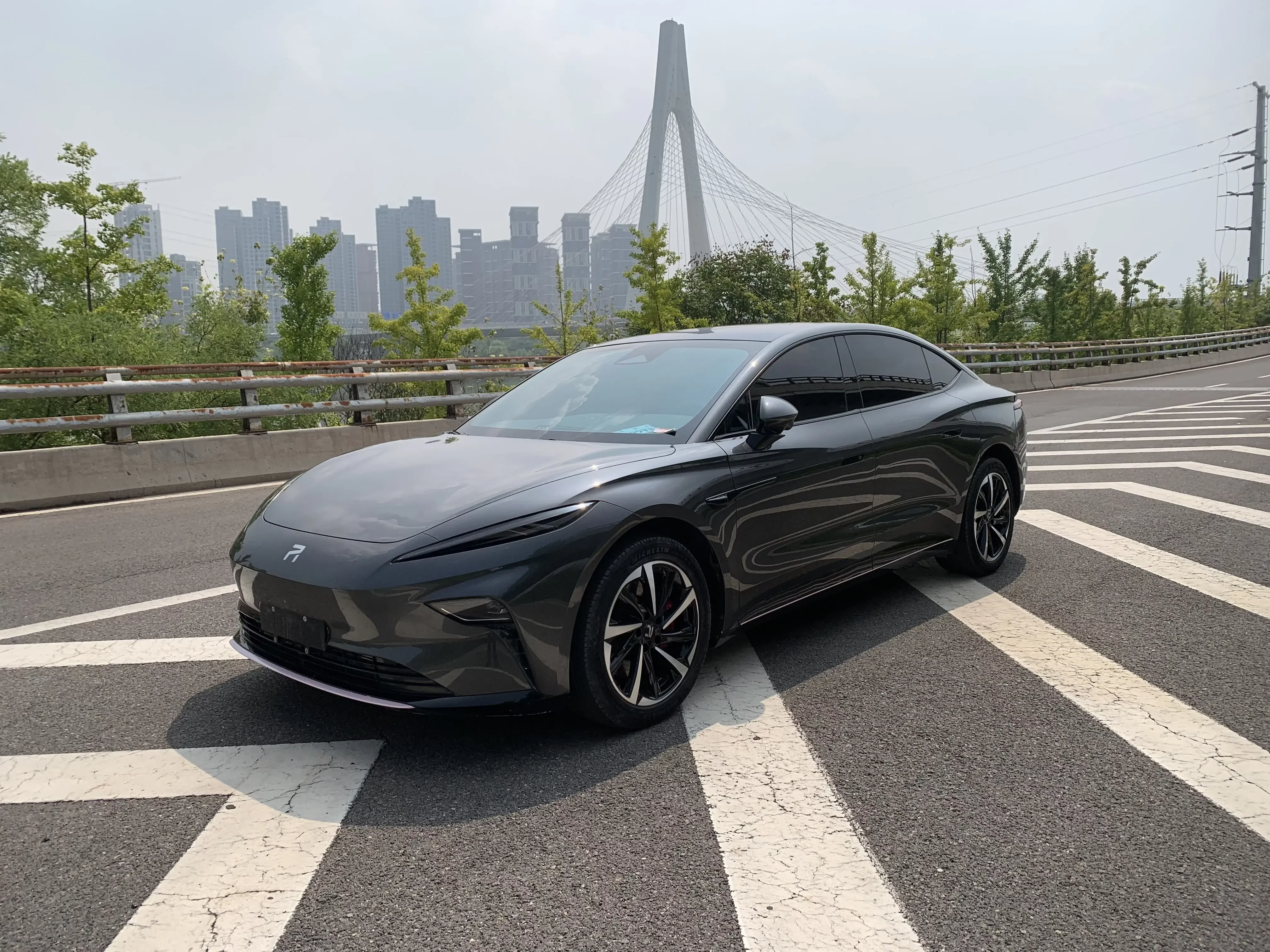 Rising Auto Feifan F7