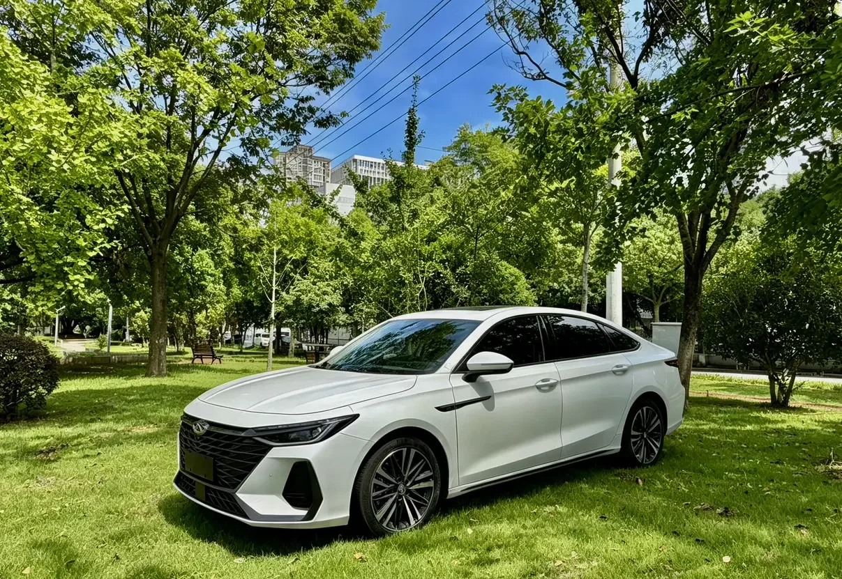 Chery Arrizo 8