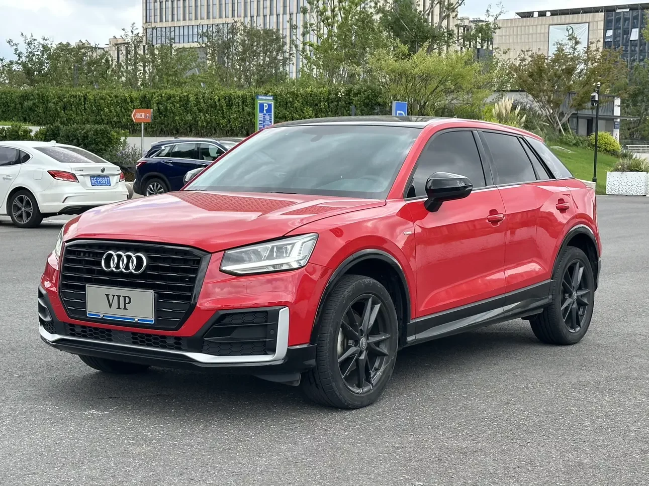 Audi Q2L