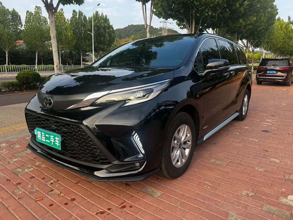 Toyota Granvia 2024