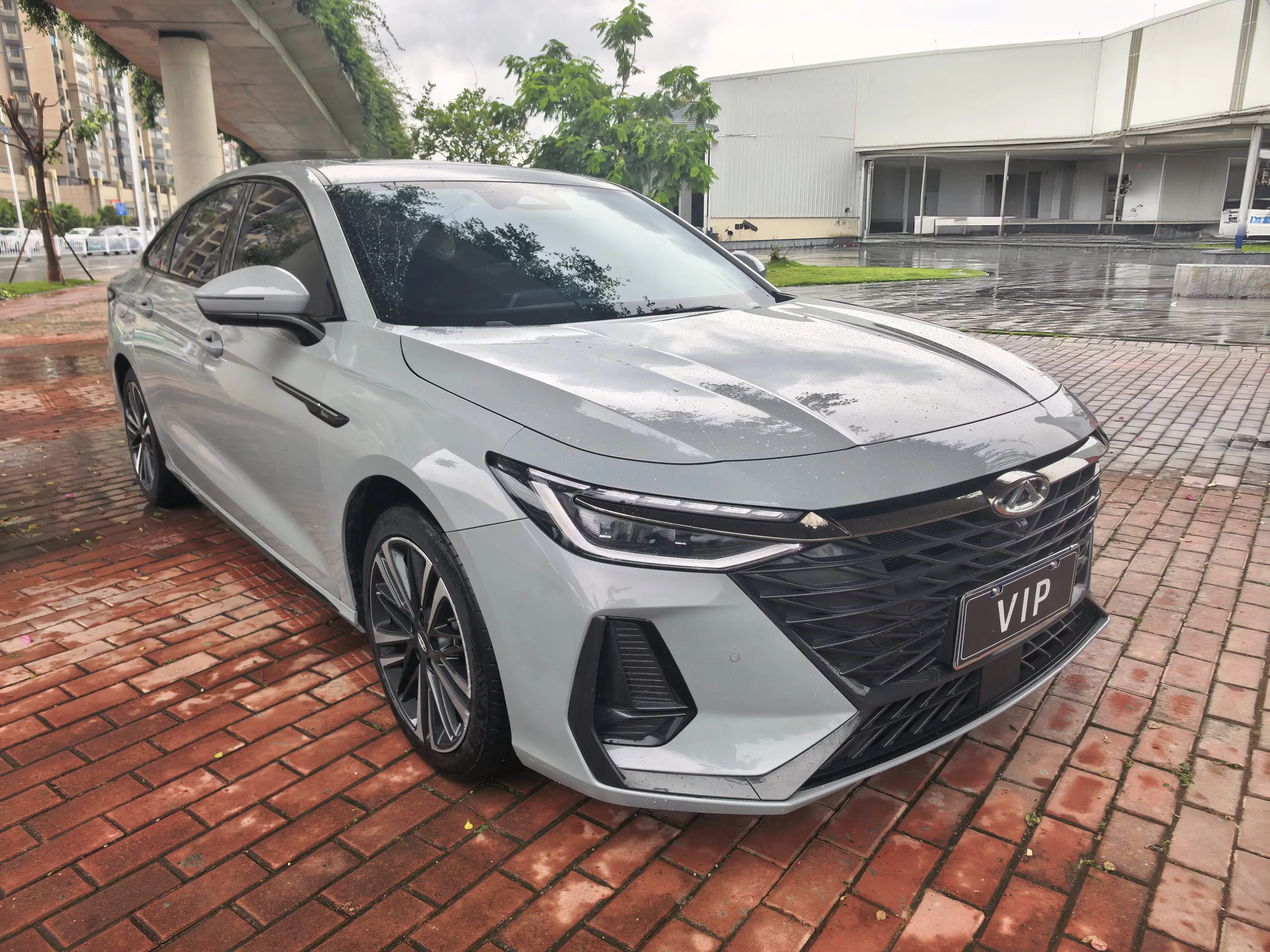 Chery Arrizo 8