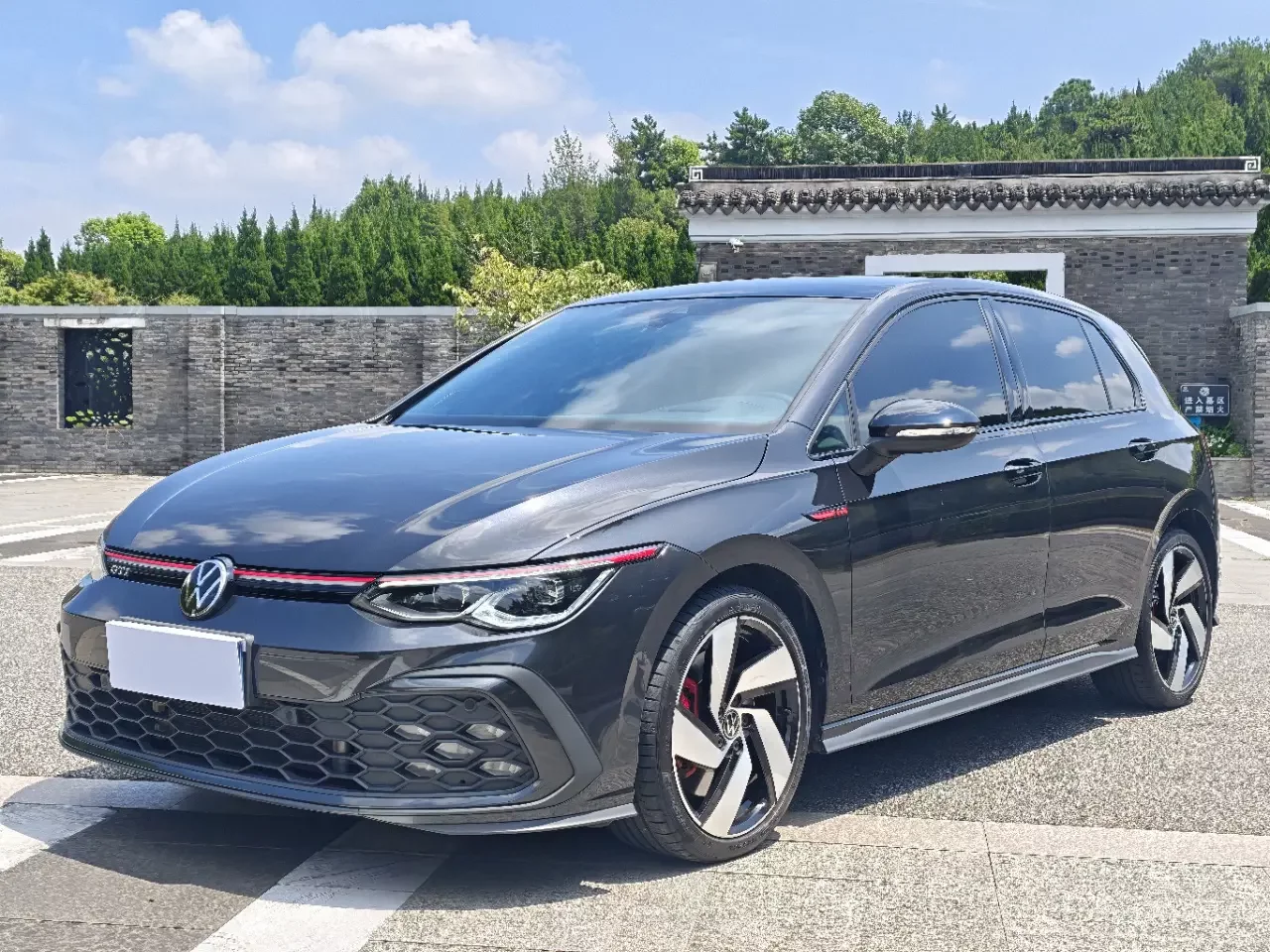 Volkswagen Golf GTI