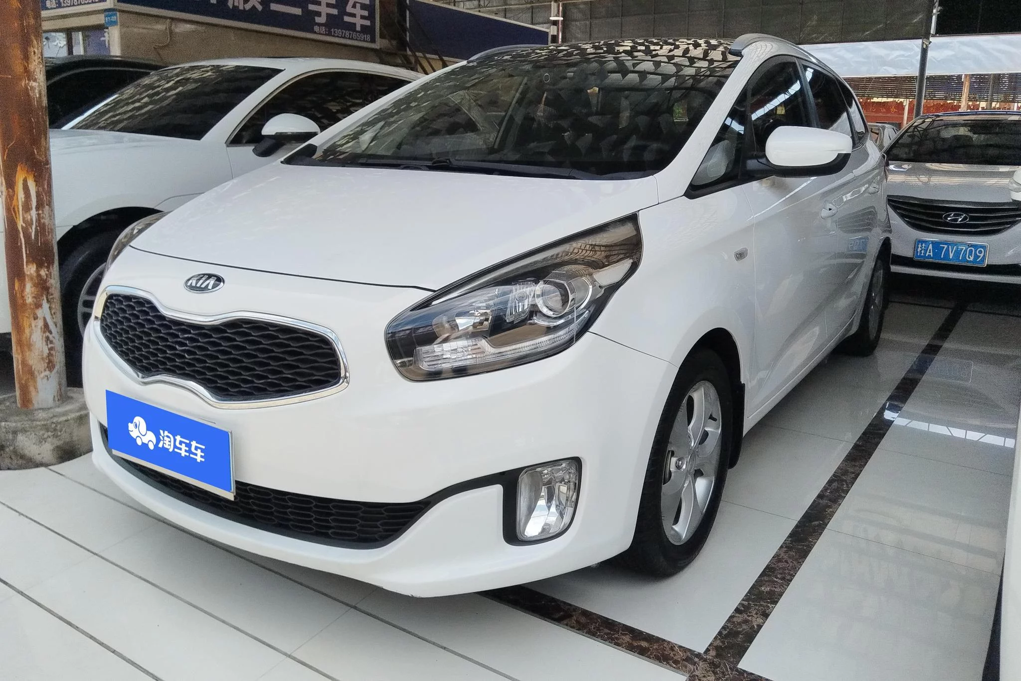Kia Carens  из Китая