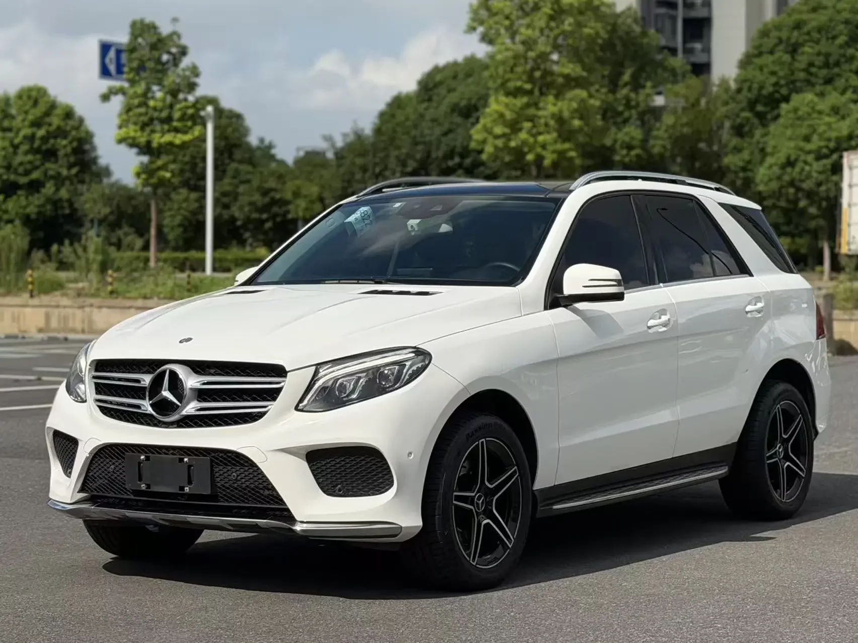 Mercedes-Benz GLE (Imported)
